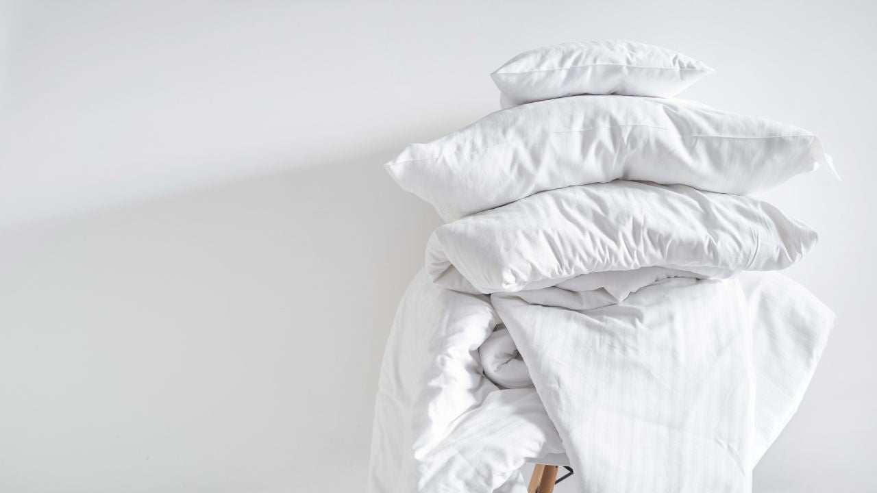 How To Wash A Pillow (& How To Tell When To Replace It Instead) - Mattress & Pillow Science
