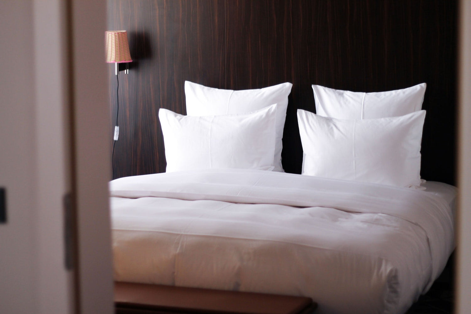 Waking Up In Comfort: Steps In Choosing A Pillow - Mattress & Pillow Science