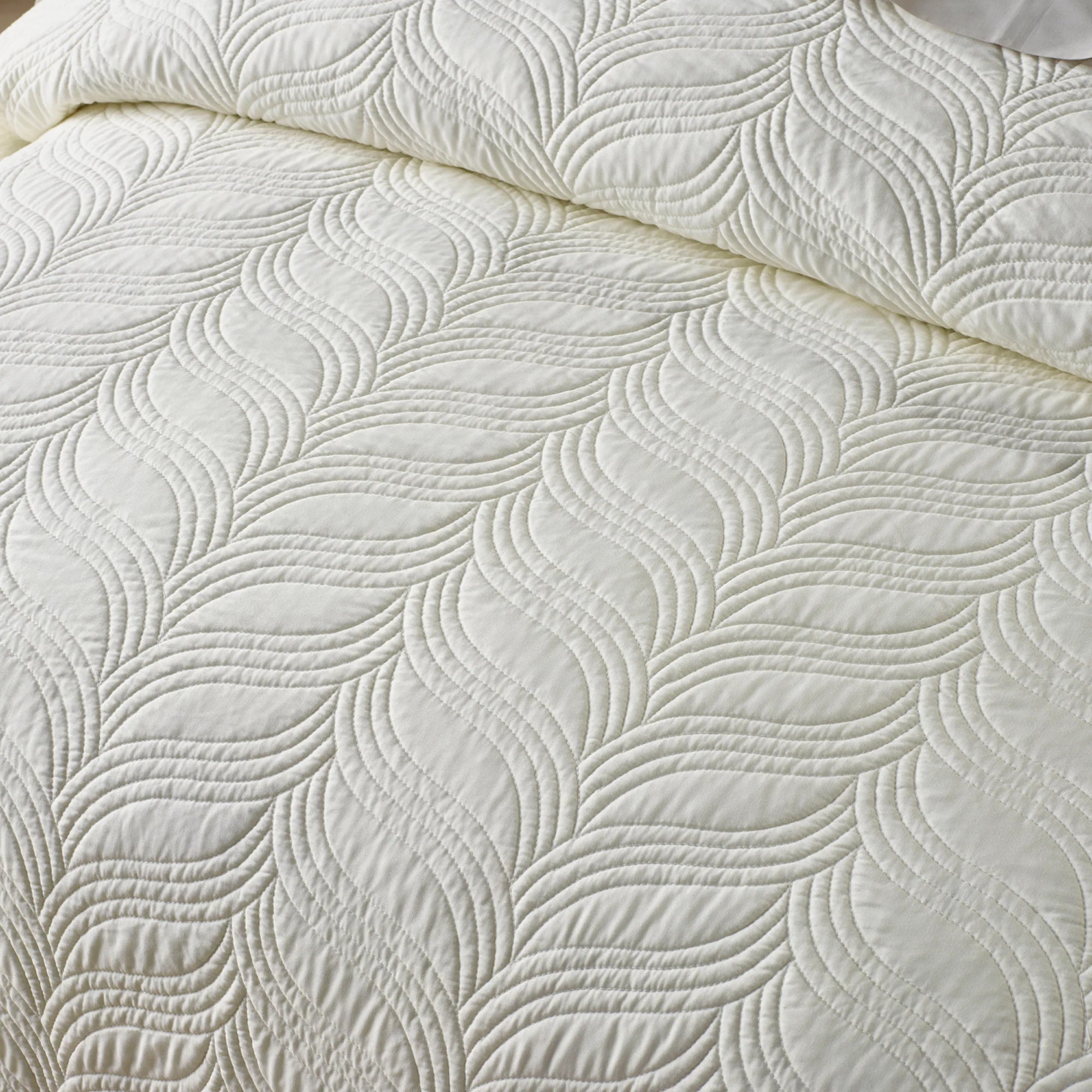 Kamala Quilted Bedspread Set - Mattress & Pillow ScienceQuilt Cover Set